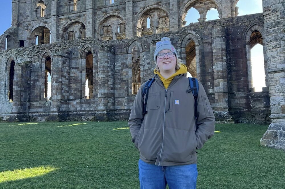 jess Johnson in front of some ruins.