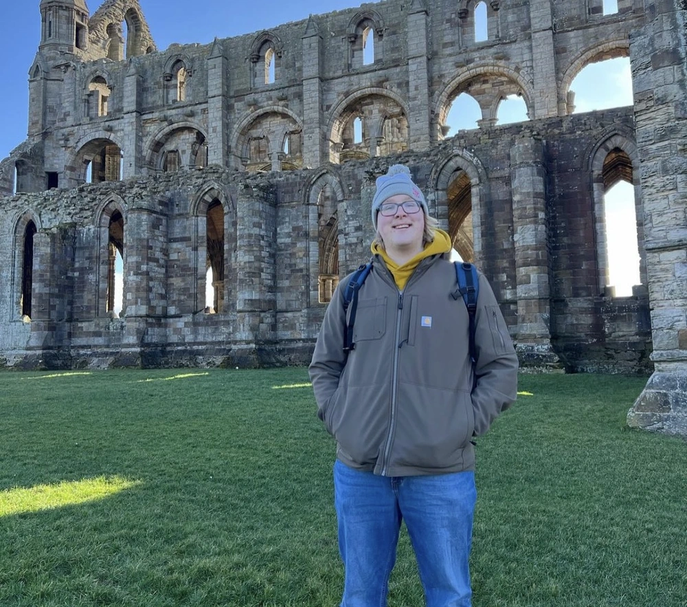 jess Johnson in front of some ruins.